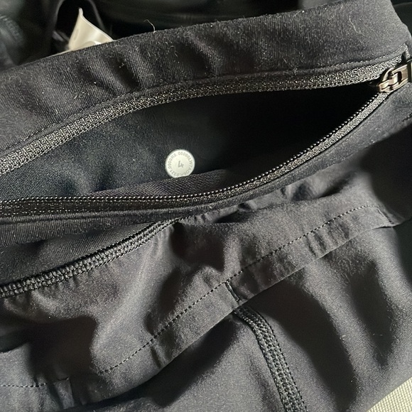 Lululemon Women's  Run short 4 - Picture 7 of 9